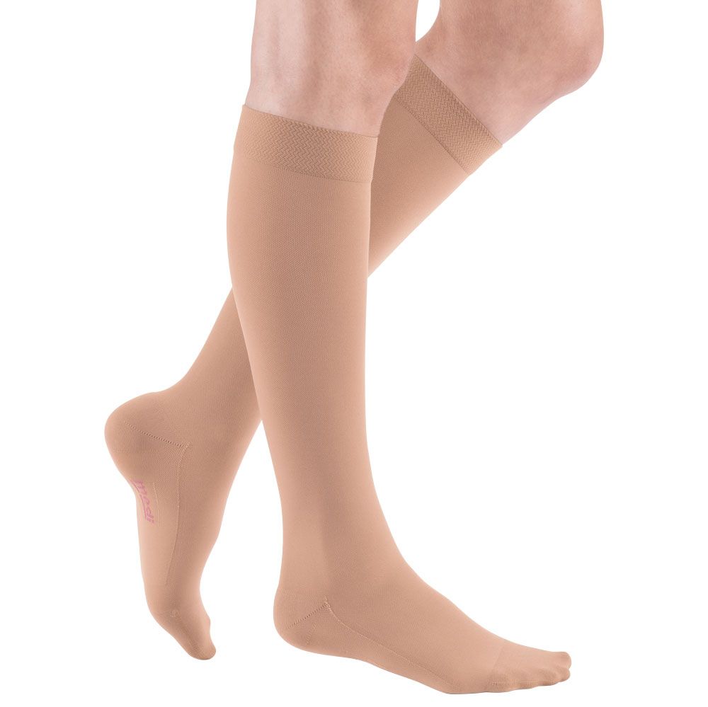 Bild von mediven comfort CCL2 AD Kompressionsstrümpfe normal (39-44 cm) Softspitze u. Trikotabschlussrand