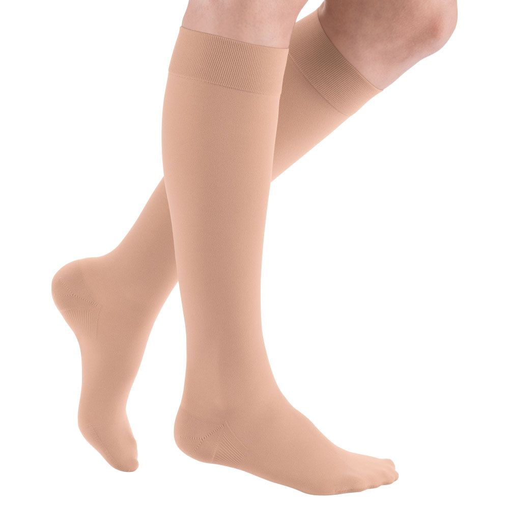 Bild von mediven plus CCL1 AD Kompressionsstrümpfe kurz (34-38 cm)