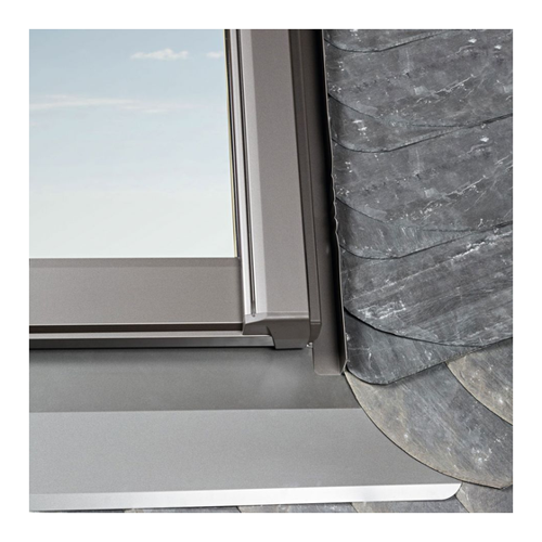 Bild von Roto Eindeckrahmen EDS Qx200, 78x160 cm (7/16) – Der ideale Eindeckrahmen für Ihr Dachfenster
