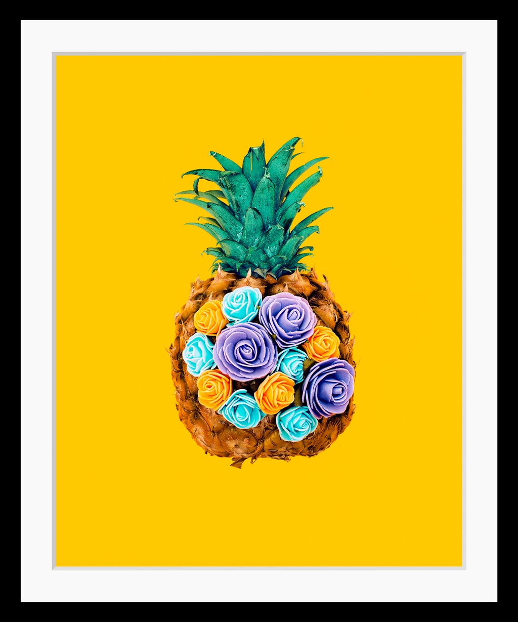 Bild von queence Bild »Selem«, Obst-Obst Bilder-Kunst-Lebensmittel-Ananas-Blumen, HD Premium Poster-Druck inkl. Holzrahmen