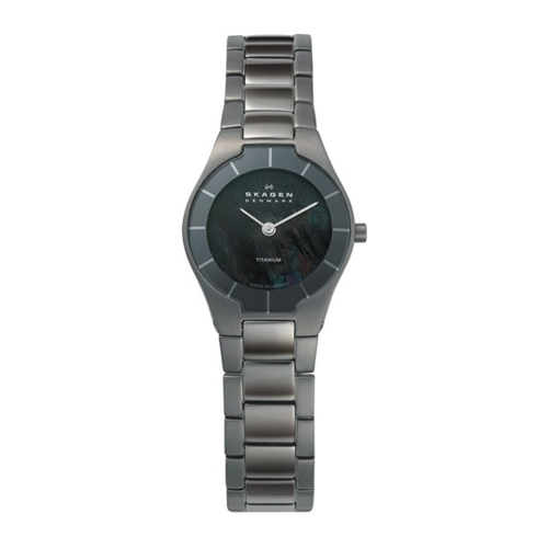 Bild von Titan Uhr in Grau – Eleganz trifft Funktionalität