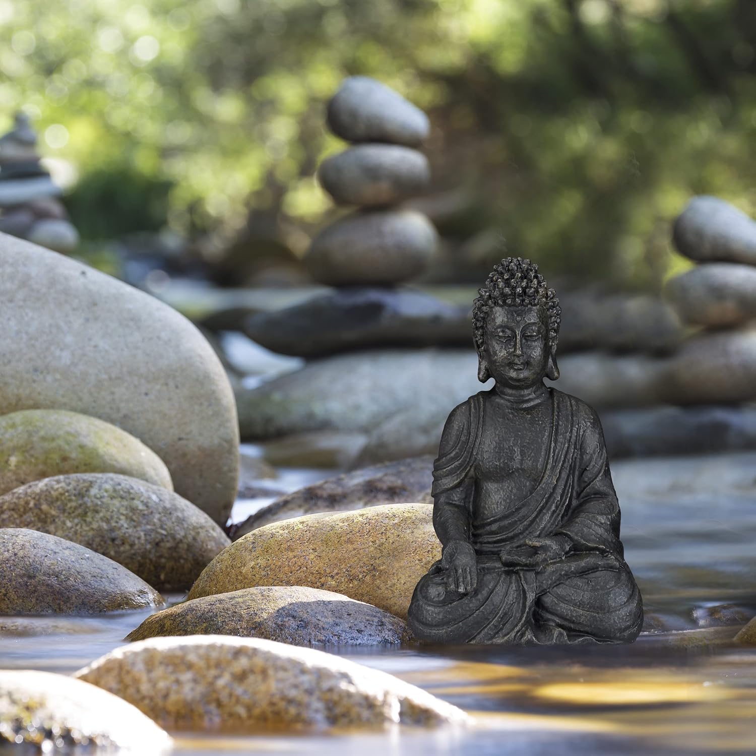 Bild von Relaxdays Buddha Figur sitzend 18cm, Dekofigur für Wohnzimmer und Bad, feuchtigkeitsresistent, Kunststein, dunkelgrau