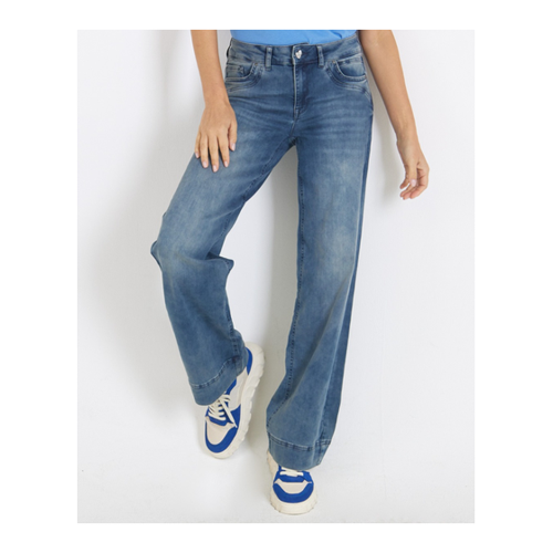 Bild von Power-Stretch Denim mit weitem Bein – Vielseitigkeit in jedem Schritt