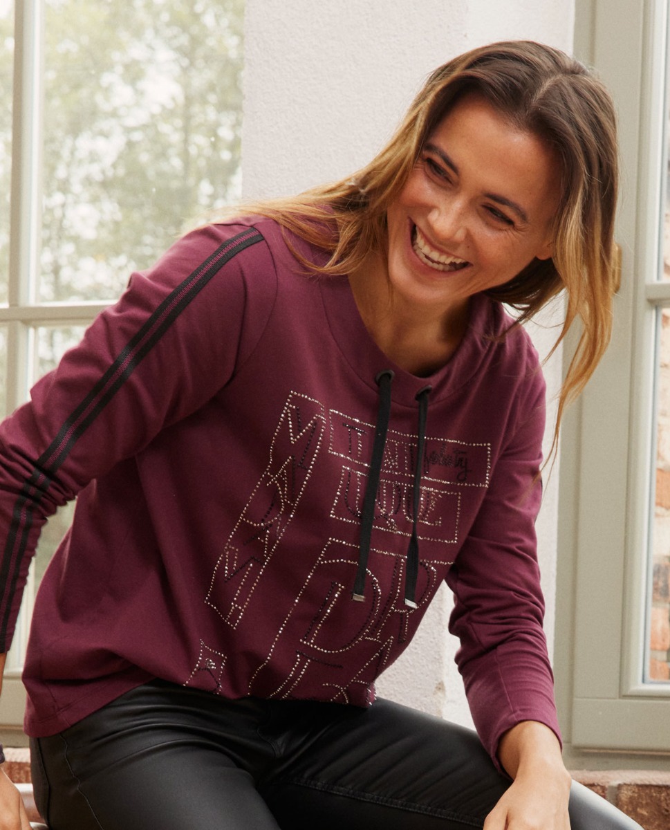 Bild von Sweatshirt mit Glitzer in Bordeaux
