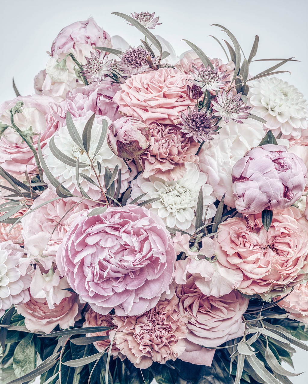 Bild von Komar Vlies Fototapete - Zestful - Größe: 200 x 250 cm (Breite x Höhe) - Romantisch, Blumenstrauß, Tapete, Design, Wohnzimmer, Wanddekoration, Schlafzimmer, Blumen, floral - LJX4-010