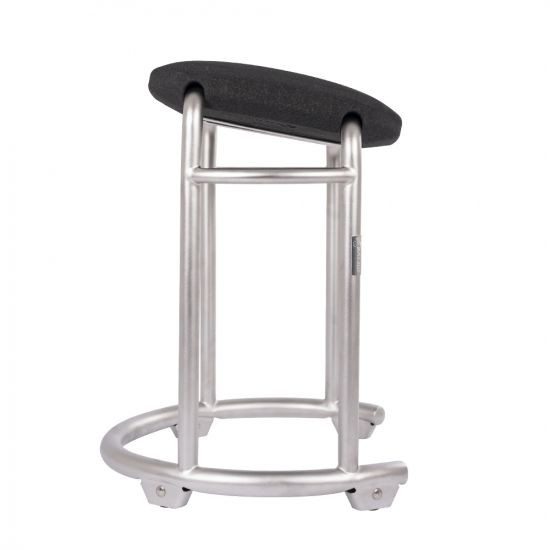 Bild von Saljol Duschhocker mit geneigtem Keilsitz, stabil, wasserdicht, Duschstuhl mit wärmereflektierender Sitzfläche, Sitz mit Hygieneaussparung, drehbar, keilförmiger Sitz; Silber