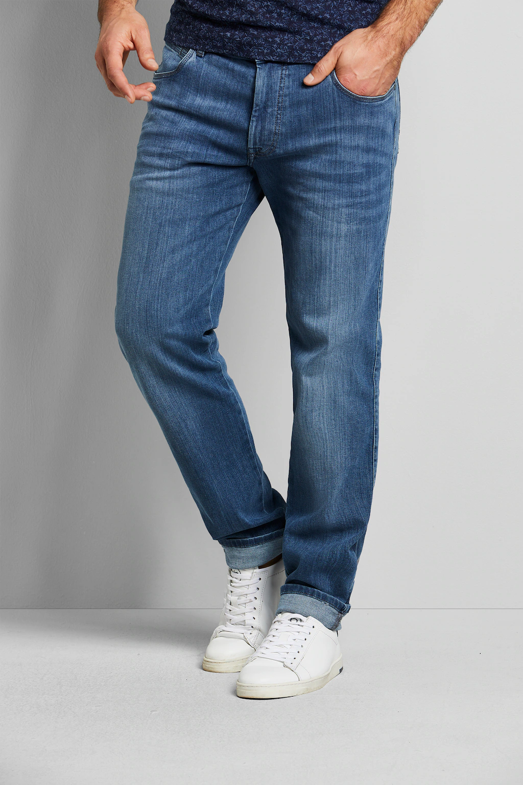 Bild von bugatti Herren 3038d-86676 Straight Jeans, Blau, 32W / 34L EU