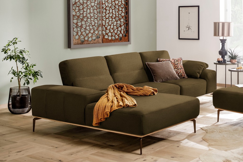 Bild von W.SCHILLIG Ecksofa »run, Designsofa mit tollem Sitzkomfort, L-Form«, mit Holzsockel, Füße in Bronze pulverbeschichtet, Breite 299 cm