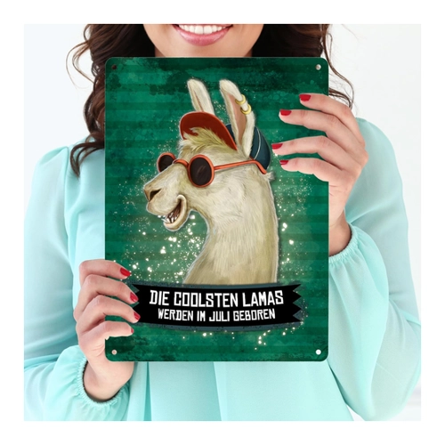 Bild von Metallschild mit Spruch: Die coolsten Lamas werden im Juli geboren