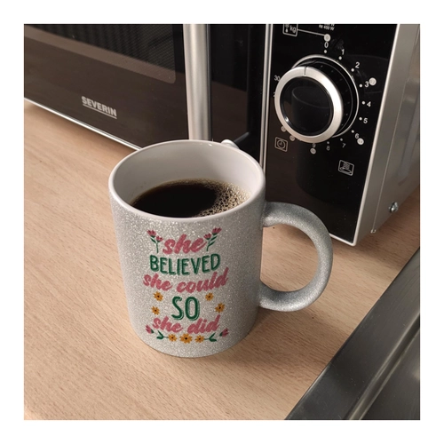 Bild von Motivation Glitzer-Kaffeebecher mit Spruch - Speecheese