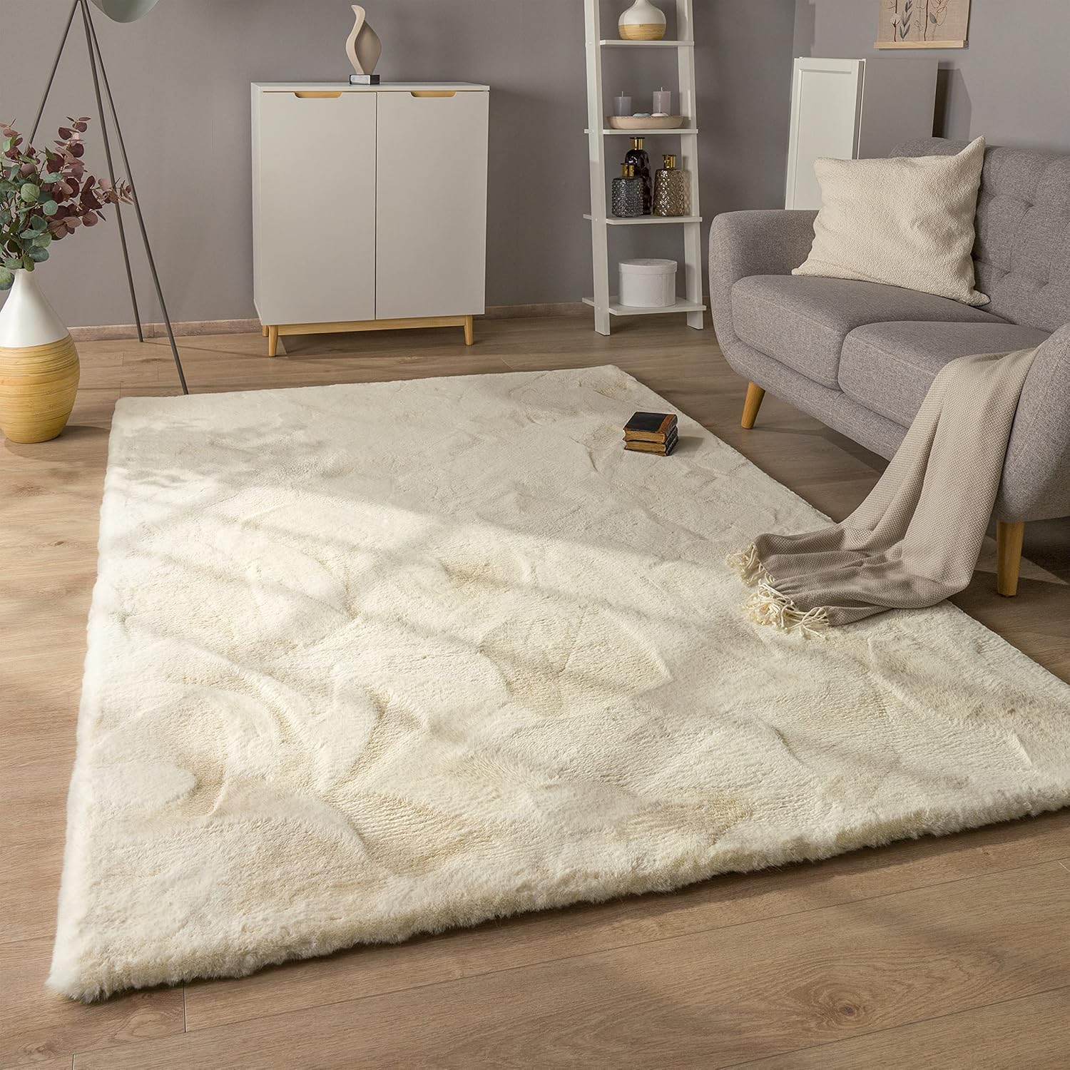 Bild von Paco Home Hochflor Teppich Wohnzimmer Schlafzimmer Modern Flauschiger Fellteppich Fell Imitat Kunstfell Langflor, Grösse:120x160 cm, Farbe:Grau