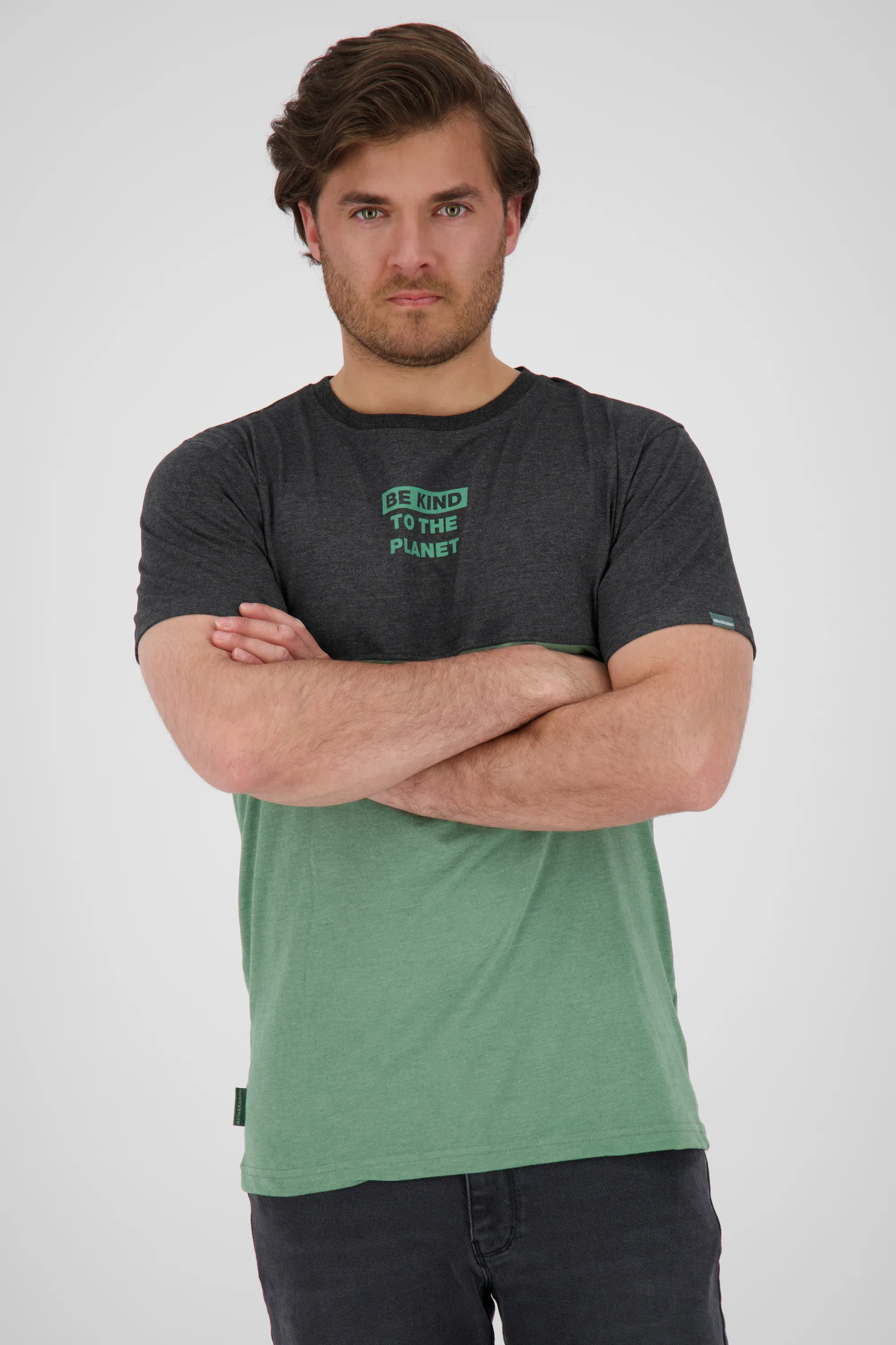 Bild von LeoAK: Trendiges Herren-T-Shirt für individuelle Styles Grün