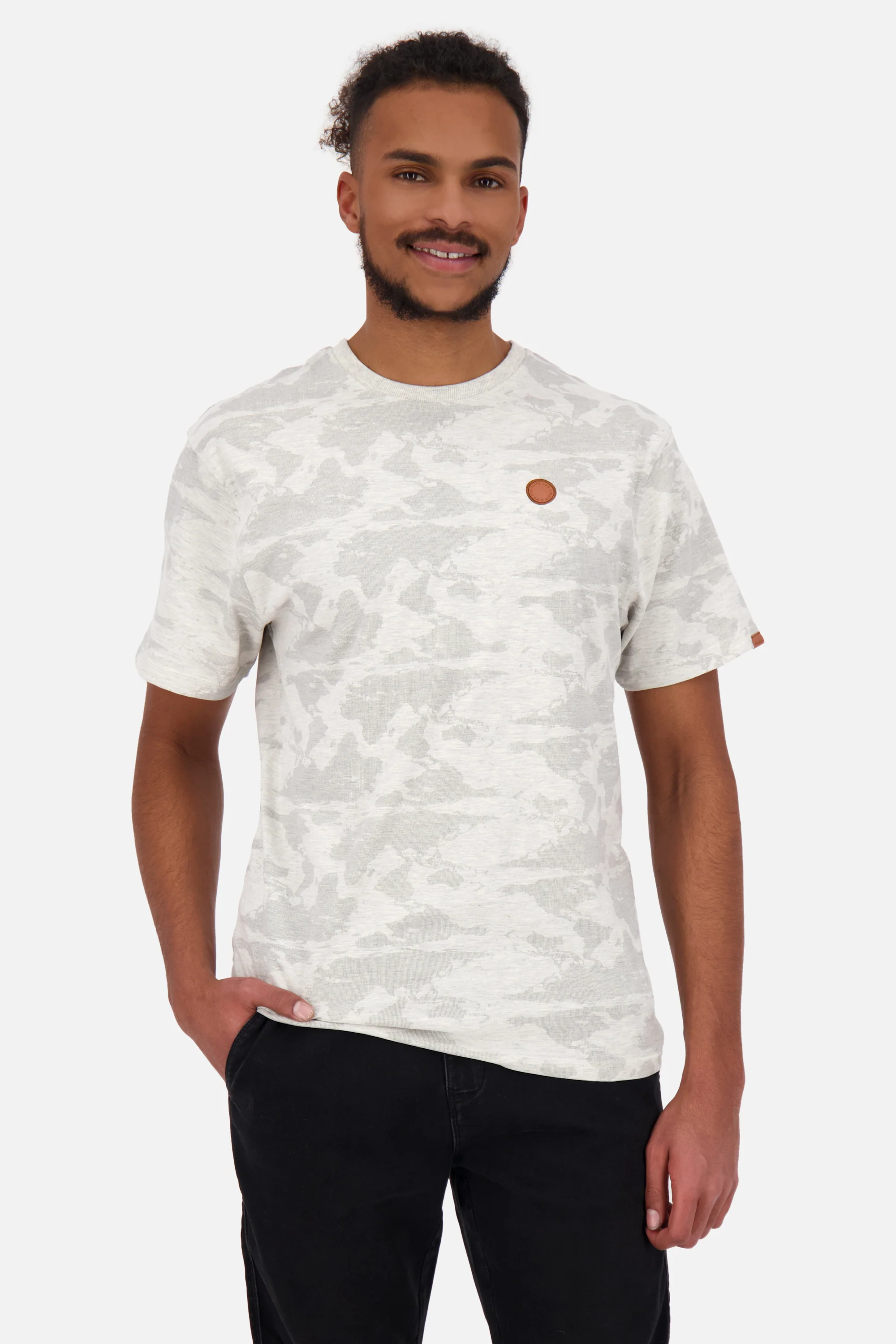 Bild von Alloverprint-Design für Männer mit dem T-Shirt NicAK B Grau