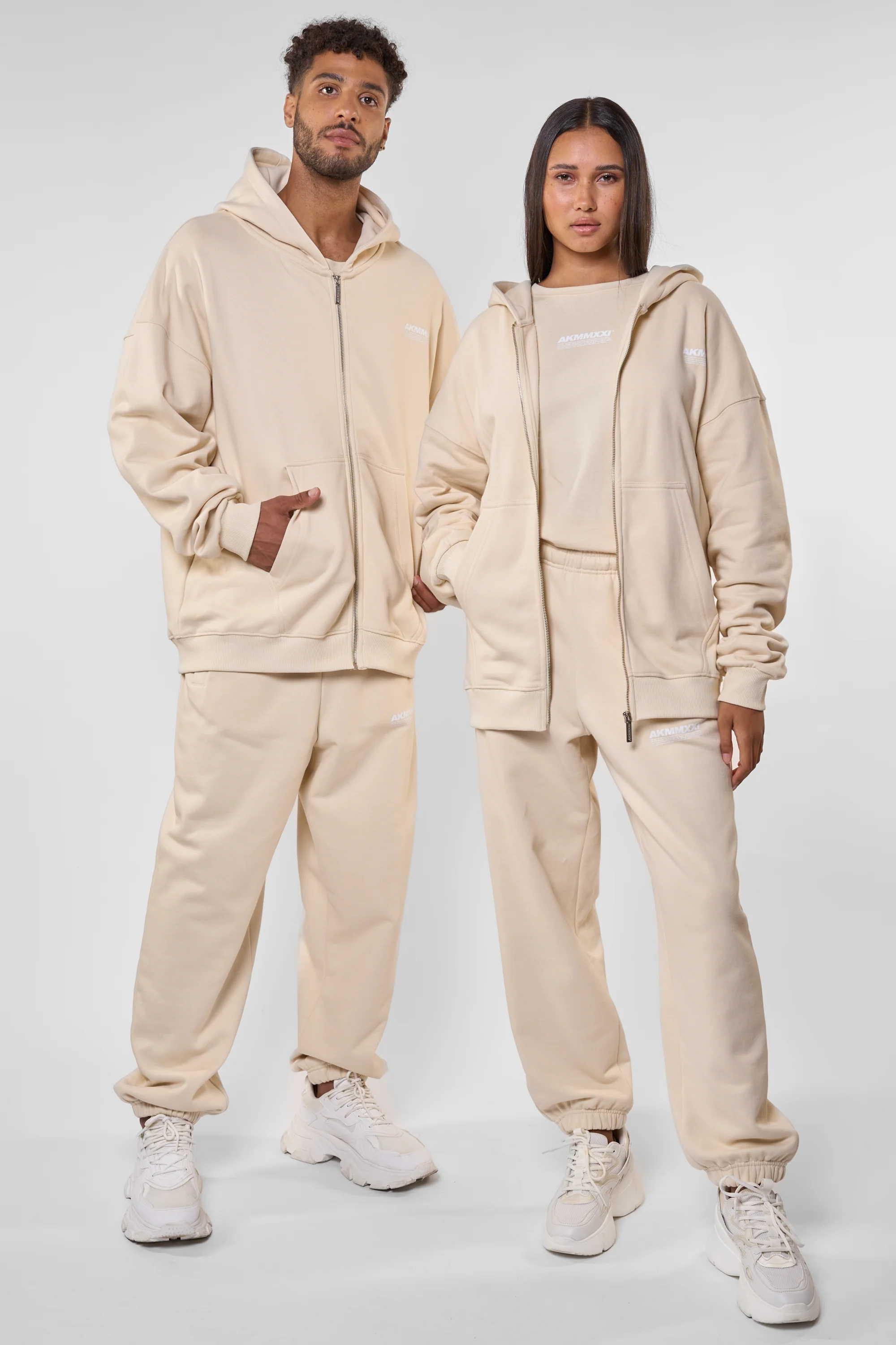 Bild von KyoAK A Sweatjacke Damen Herren Beige