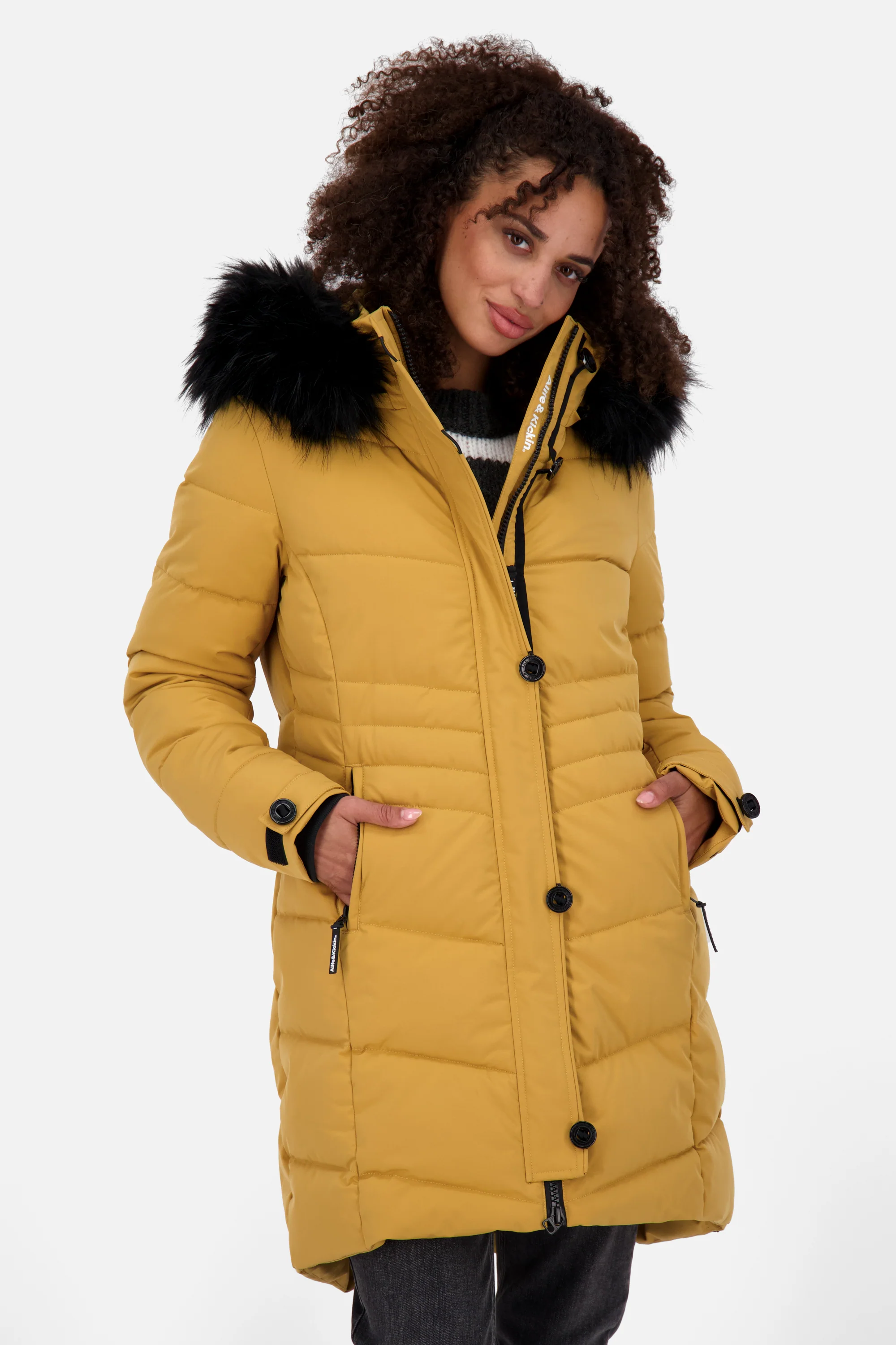 Bild von AmaliaAK A Puffer Coat Braun