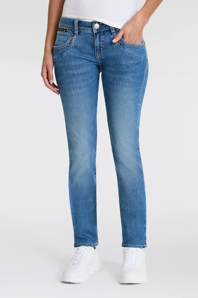 Bild von Herrlicher Slim-fit-Jeans »Piper Slim Organic Denim«, mit Logoknöpfen an den Gesäßtaschen