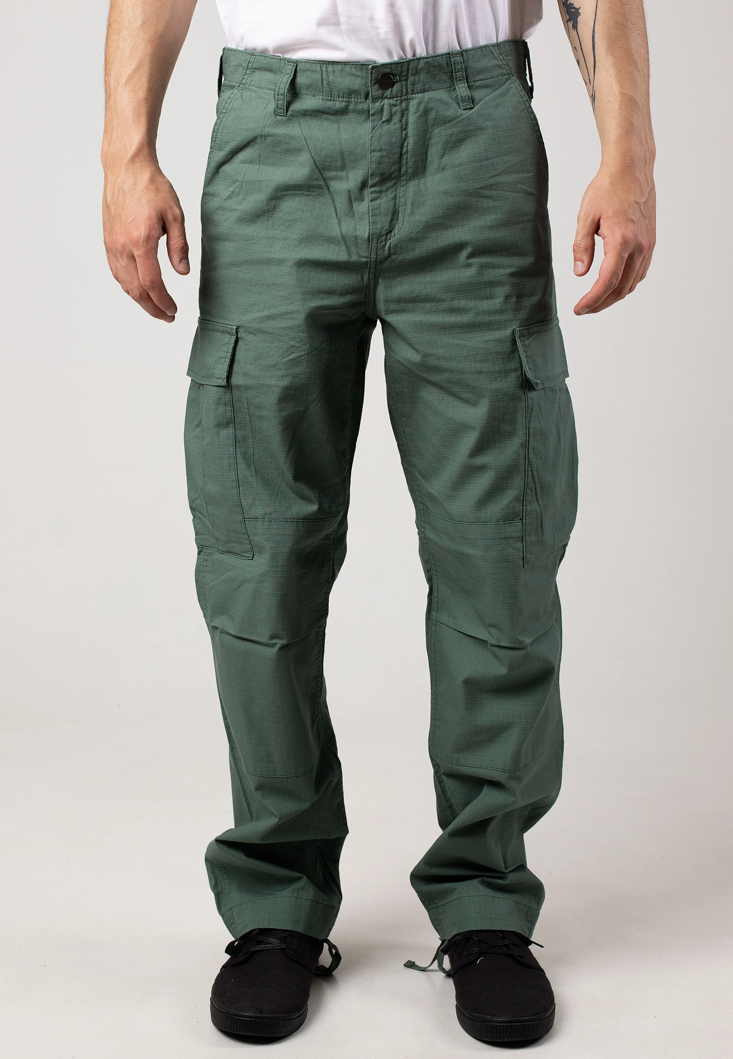 Bild von Carhartt WIP - Regular Cargo Rinsed Duck Green - Hose - Grün - W31 / L34 - 100% Baumwolle,Baumwolle