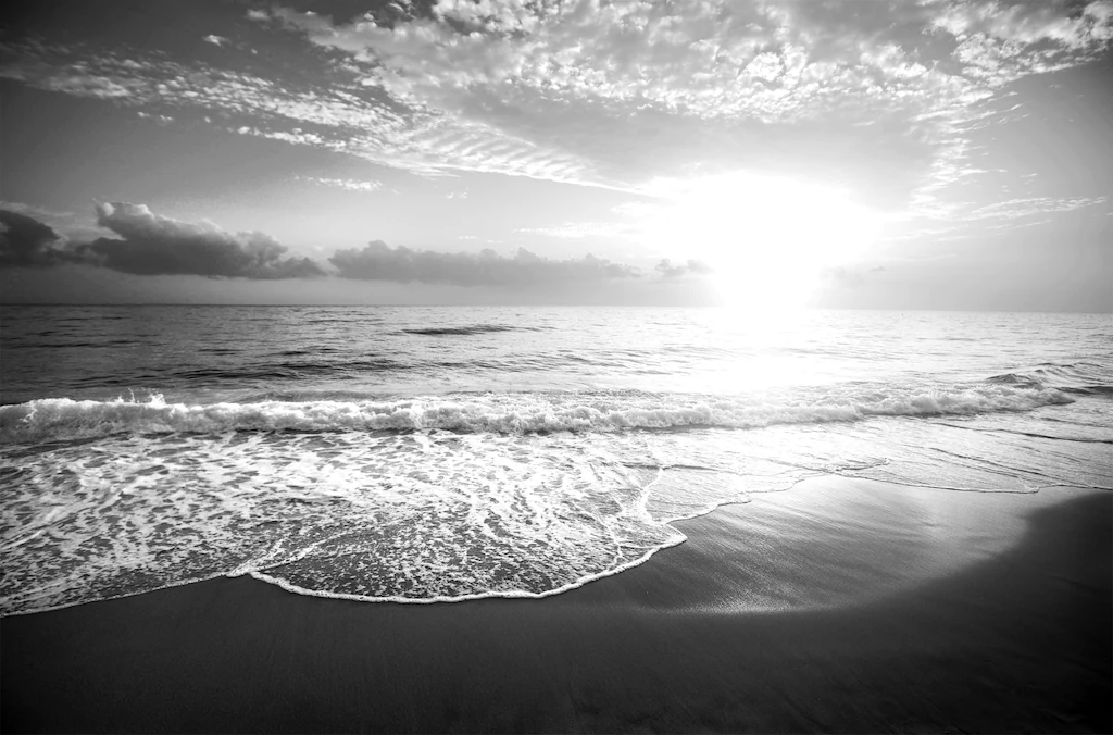 Bild von Papermoon Fototapete "Strand Schwarz & Weiß"