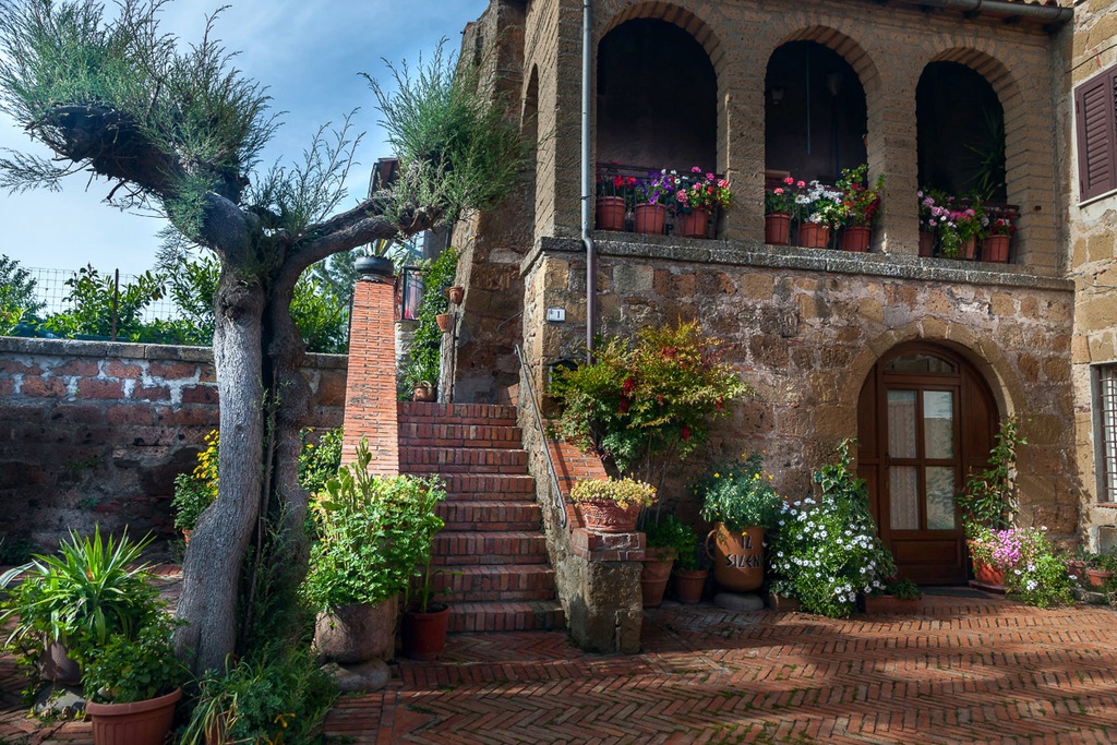 Bild von Papermoon Fototapete "Altes Haus"