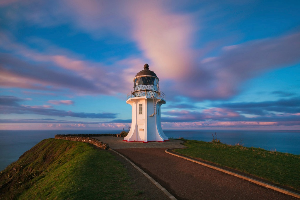 Bild von Papermoon Fototapete "Leuchtturm"