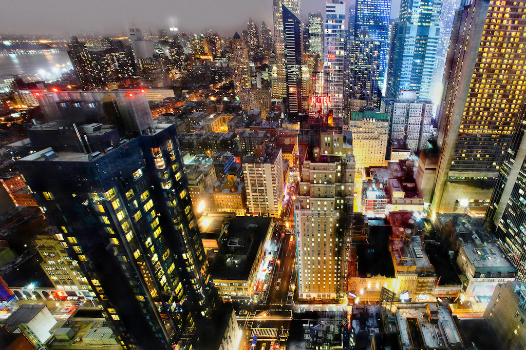 Bild von Papermoon Fototapete "Stadt bei Nacht"