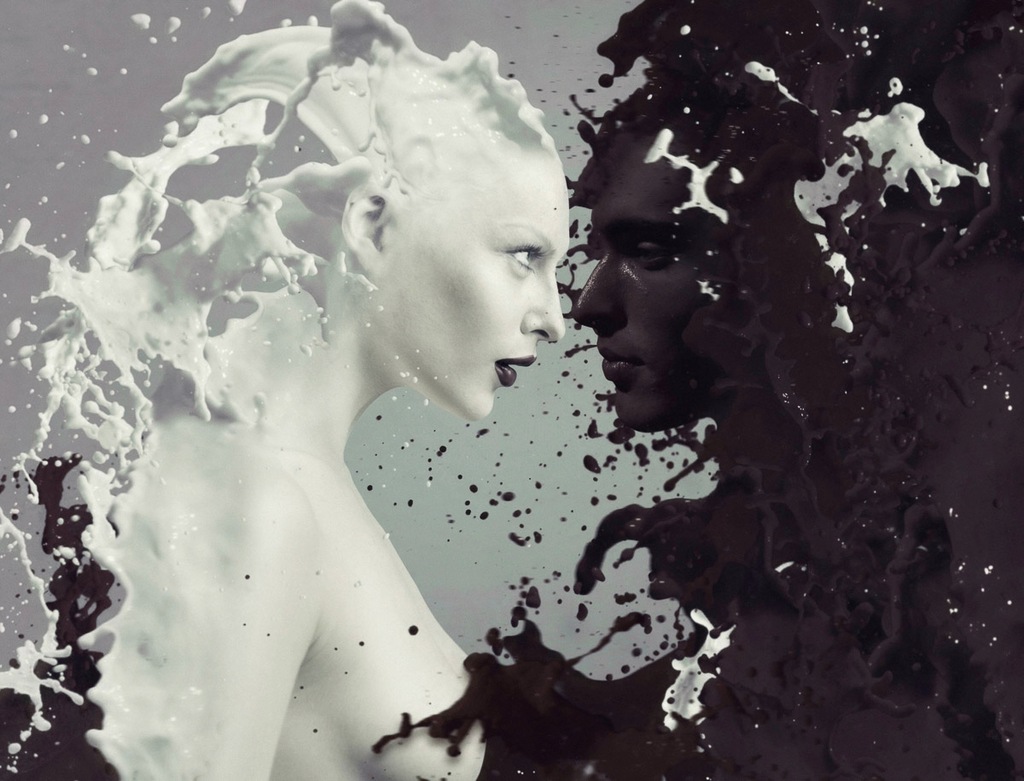 Bild von Papermoon Fototapete "Frau Schwarz & Weiß"