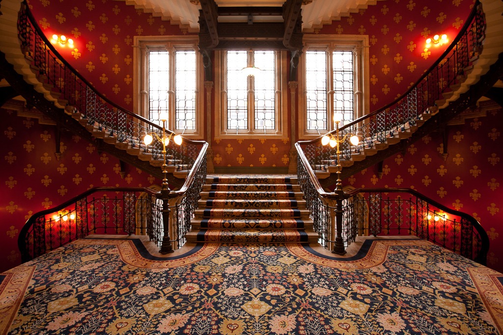 Bild von Papermoon Fototapete "Klassische Treppen"