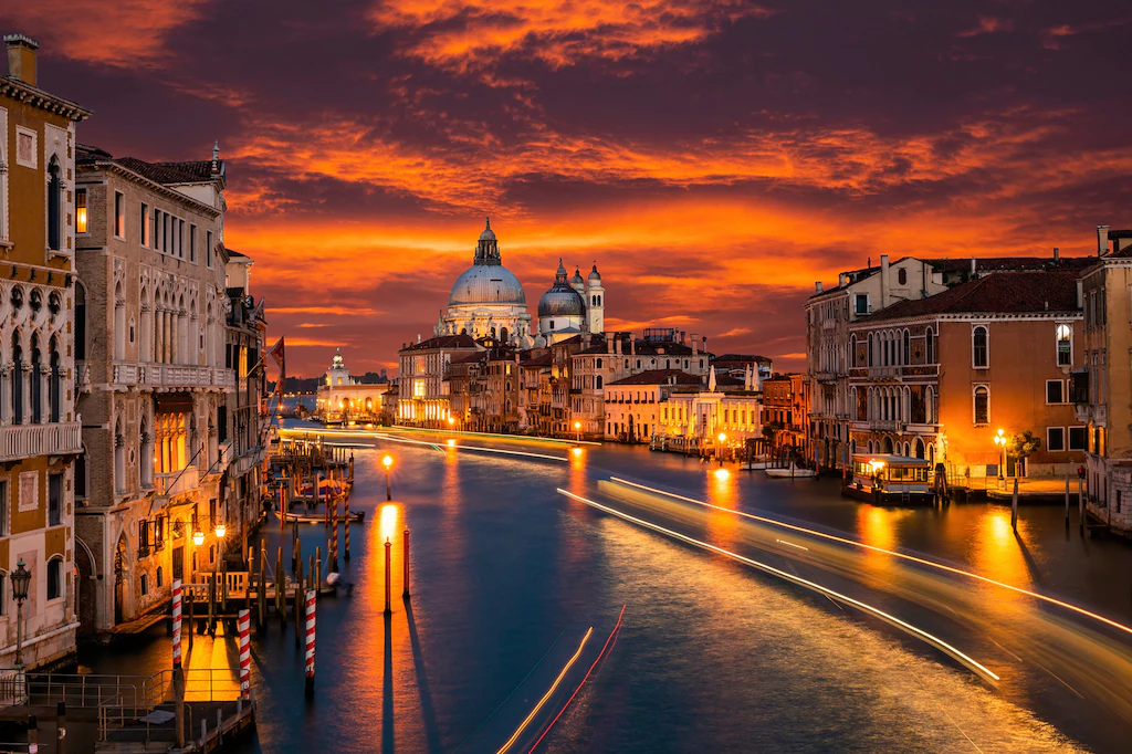 Bild von Papermoon Fototapete "VENEDIG-CANAL GRANDE BASILICA SANTA MARIA DELLA SALUTE"