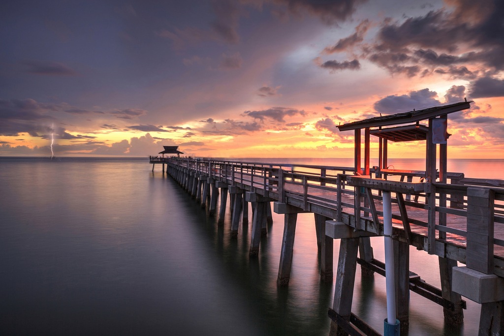 Bild von Papermoon Fototapete "HOLZ-BRÜCKE-GOLF NEAPEL PIER STEG MEER SEE STRAND SONNE"