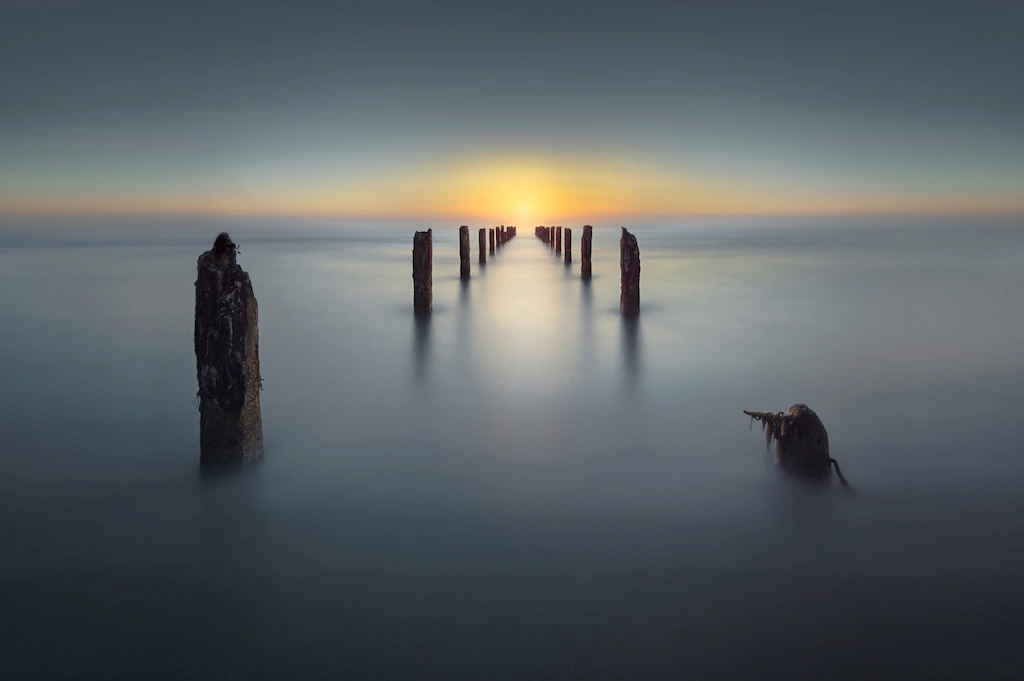 Bild von Papermoon Fototapete "Photo-Art NADAV JONAS, LETZTES LICHT"