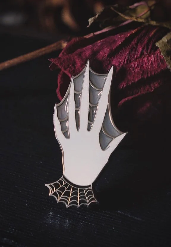 Bild von Lively Ghosts - Webbed - Pin - Weiß - Onesize - Metallll