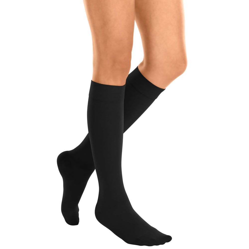 Bild von mediven® cotton CCL1 AD Kompressionsstrümpfe normal (39-44 cm) mit Trikotabschlussrand