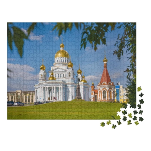 Bild von PuzzleYOU Puzzle „St. Theodor Uschakow, Saransk“ – 1000 Teile
