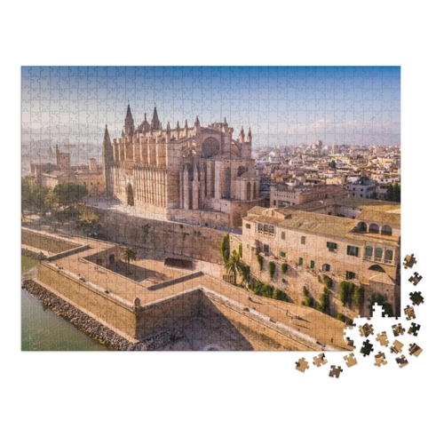 Bild von puzzleYOU: Puzzle 2000 Teile „Luftaufnahme der historischen Kathedrale in Palma de Mallorca“
