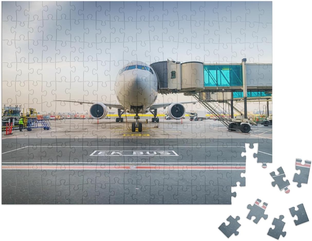 Bild von puzzleYOU: Puzzle 200 Teile „Düsenflugzeug im internationalen Flughafen von Dubai“ – aus der Puzzle-Kollektion Flugzeuge, Flughafen