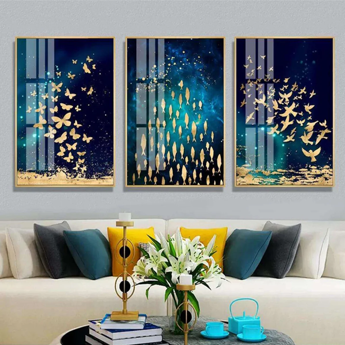 Bild von TPFLiving Luxus Poster Leinwand - Goldene Fische und Schmetterlinge auf blauem Hintergrund - 7 verschiedene Größen - Günstiges 3-er Set OHNE Rahmen - SET - 60x80cm