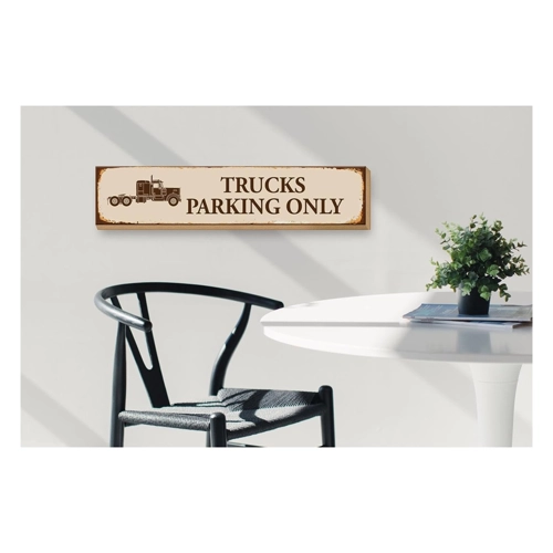 Bild von Femer Holzschild 'Trucks Parking Only'