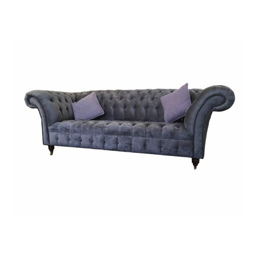 Bild von Elegantes Chesterfield Sofa in Modernem Grau