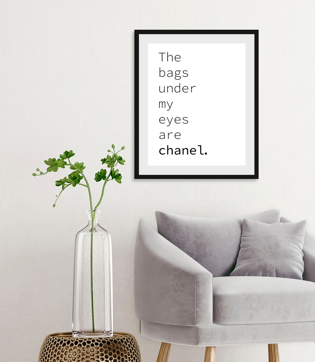Bild von queence Bild »Chanel«, Schriftzüge-Humor-Sprüche & Texte-Schwarz-Weiß, (1 St.), HD Premium Poster-Druck inkl. Holzrahmen