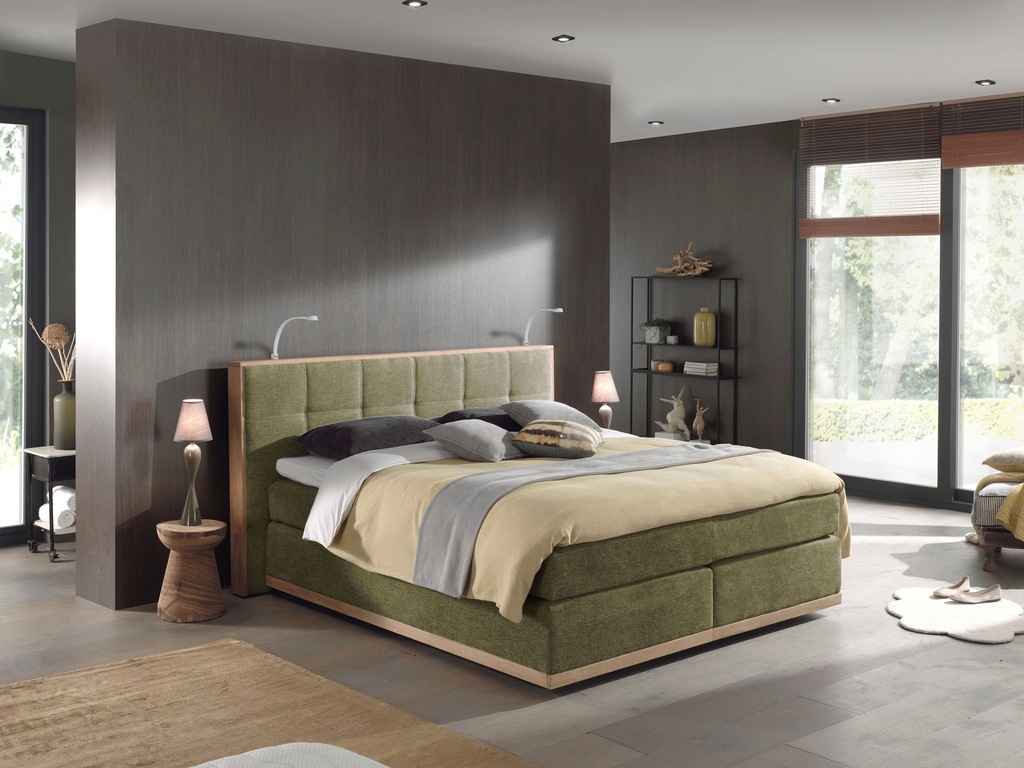 Bild von Places of Style Boxspringbett Vinton, mit LED-Beleuchtung, Massivholzrahmen, verschiedene Härtegrade auswählbar