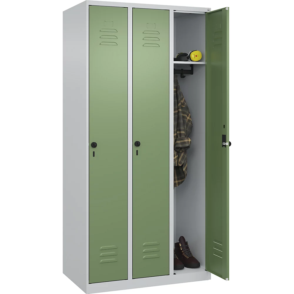 Bild von C+P Spind Classic PLUS, 3 Abteile, 1850x900x500mm, 7035/6011 Verschluss Sicherheits-Drehriegel 3 Garderobenhaken