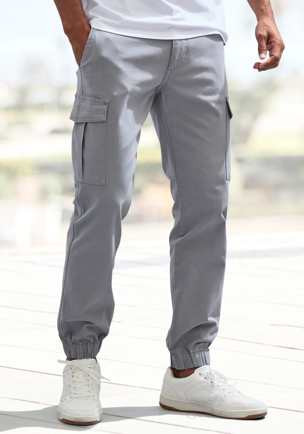 Bild von AUTHENTIC LE JOGGER Cargohose, mit normaler Bundhöhe aus elastischer Baumwoll-Qualität
