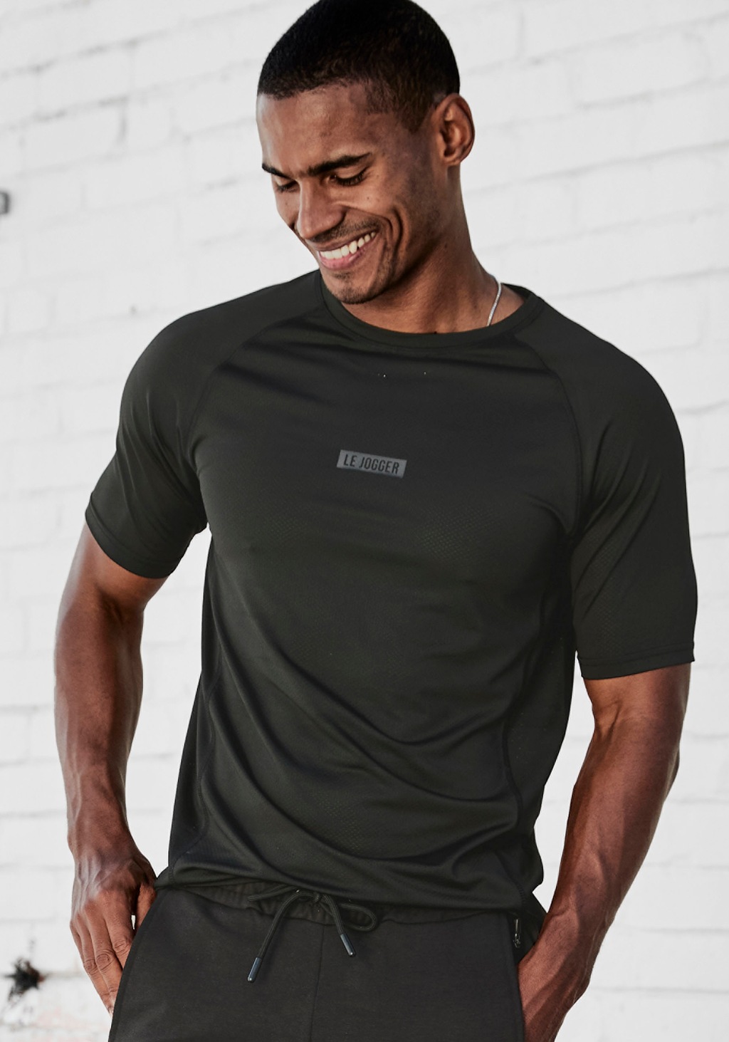 Bild von AUTHENTIC LE JOGGER T-Shirt, elastisches Shirt mit Logodruck