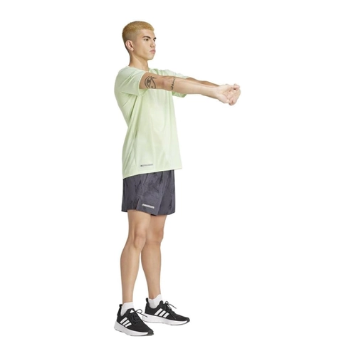 Bild von adidas Herren Laufshorts ULT Carbon-Black und ULT AOP Heather Shorts – Laufshorts im Test