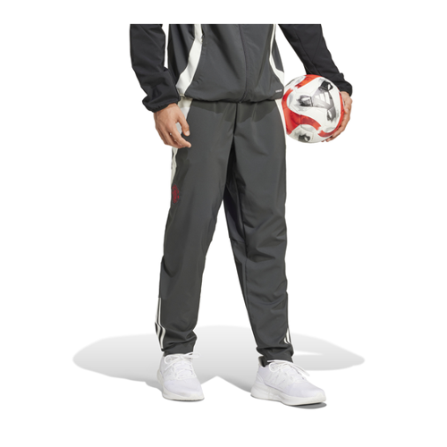 Bild von Trainingshose Manchester United Tiro 2024/25