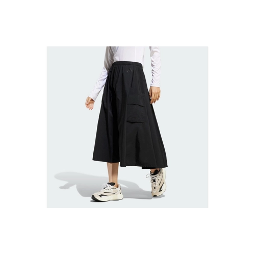 Bild von adidas Sportswear City Escape Woven Rock - Ein stilvoller Begleiter für den Sommer