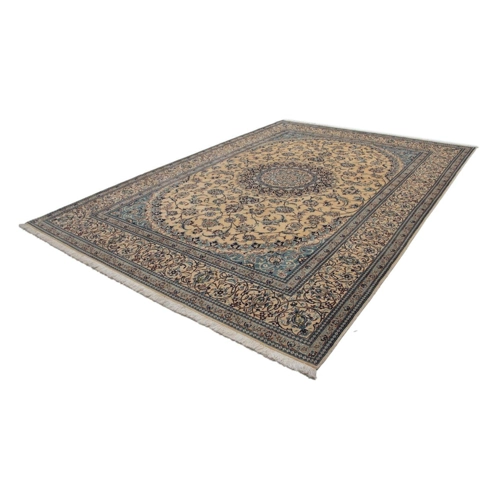 Bild von Nain Trading Orientteppich Nain 9La 250x359 - Handgeknüpfter Eleganz für Ihr Zuhause