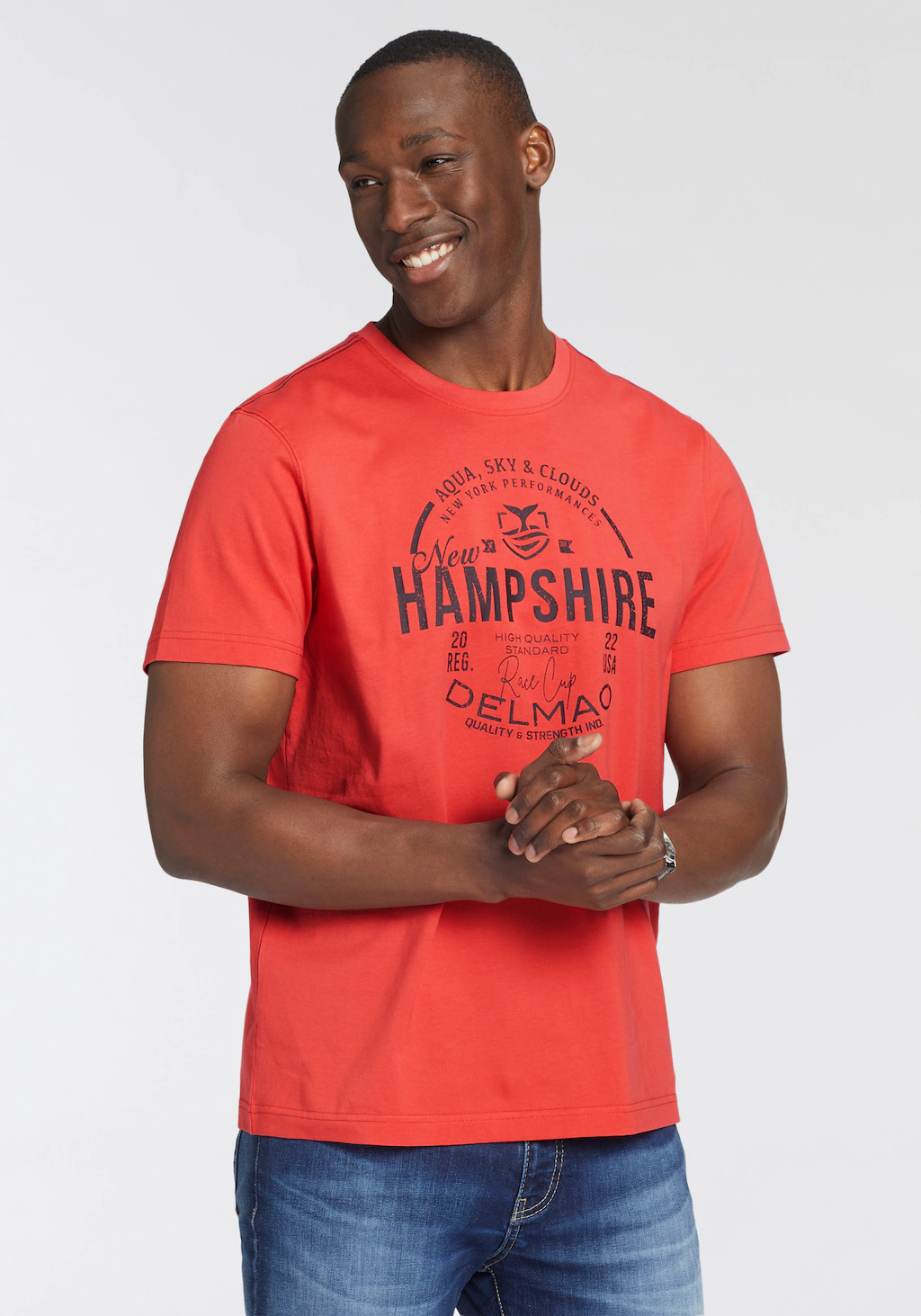 Bild von DELMAO T-Shirt, Kurzarm, lässige Passform, mit peppigem Print, aus Baumwolle