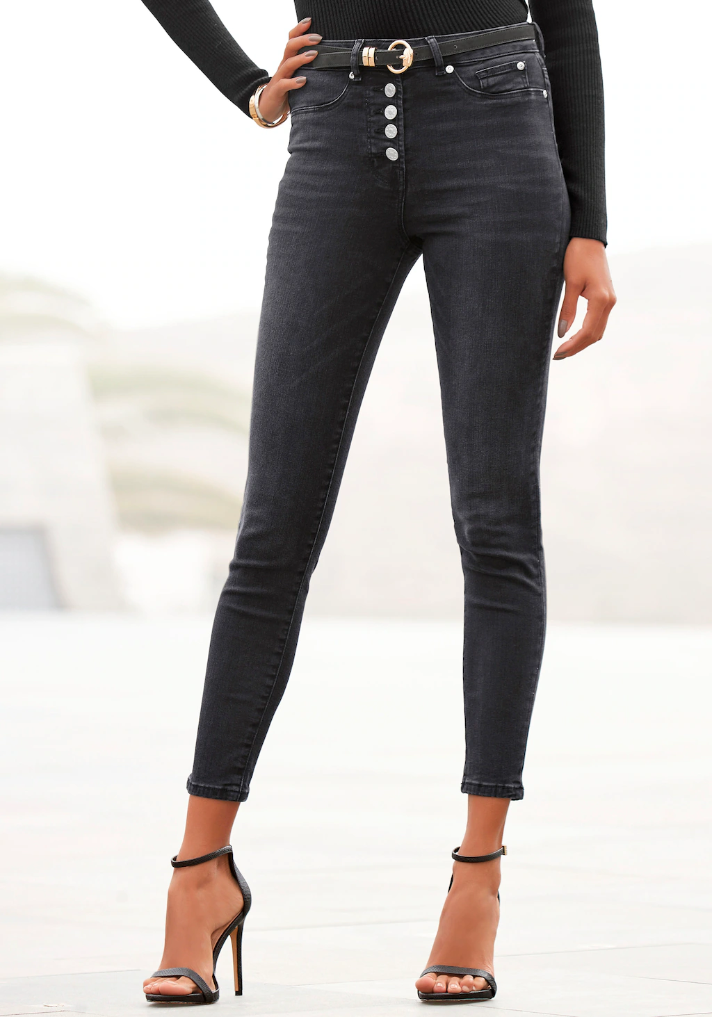 Bild von Buffalo High-waist-Jeans, mit modischer Knopfleiste, schmale Skinny-Jeans, Stretch-Qualität