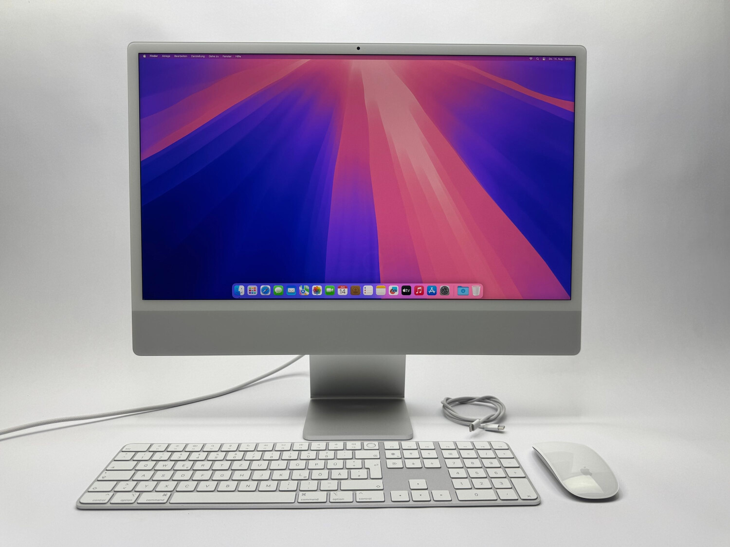 Bild von iMac, Silber, 24 Zoll, M3, 8-Core-CPU, 10-Core-GPU, 16 GB, 1 TB SSD  - 0%-Finanzierung (PayPal)